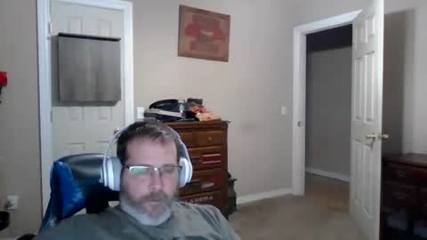 Snapshot of mercer1977 chatting on 12.04.25 mercer1977 online show from 12.04.25