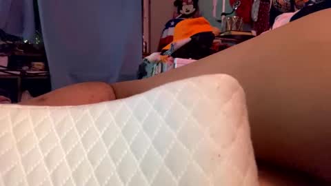 Snapshot of merelyalover chatting on 12.30.24 gurlnips online show from 12.30.24