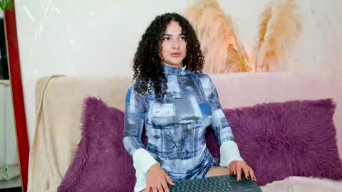 Snapshot of merida_bell18 chatting on 06.03.26 Merida Bell online show from 06.03.26