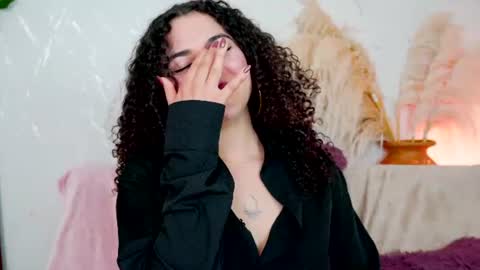 Snapshot of merida_bell18 chatting on 07.03.26 Merida Bell online show from 07.03.26