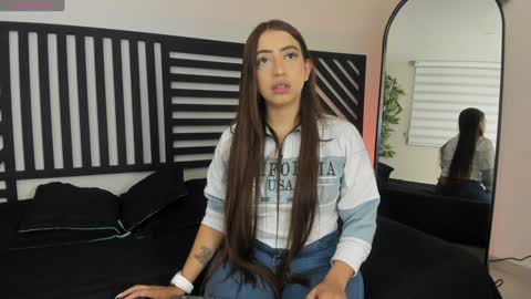 Snapshot of merida_taylor_ chatting on 12.31.24 Merida online show from 12.31.24