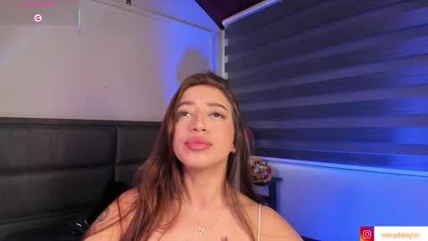 Snapshot of merida_taylor_ chatting on 03.10.25 Merida online show from 03.10.25