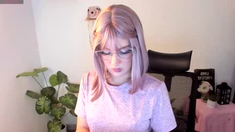 laura 3 i am independent model online show from 11.10.25