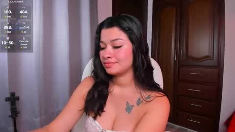 Snapshot of merlia_model chatting on 05.27.26 instagram fernandatoloza01 online show from 05.27.26