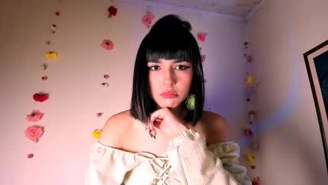 Snapshot of merlynn_ chatting on 12.01.24 Diane 3 online show from 12.01.24