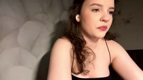 Snapshot of merrileebussey chatting on 10.21.25 merrileebussey online show from 10.21.25