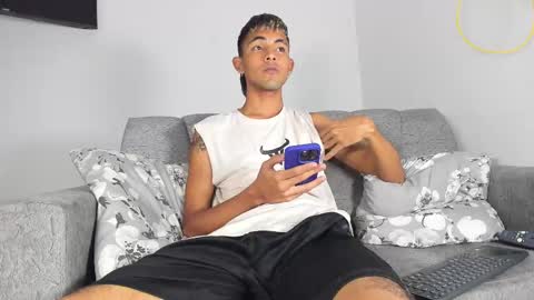 Snapshot of merwil_mastercum chatting on 03.12.25 way online show from 03.12.25