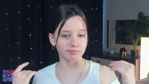 Snapshot of meryldell chatting on 03.03.25 Lollita online show from 03.03.25