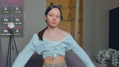 Snapshot of meryldell chatting on 10.24.25 Lollita online show from 10.24.25