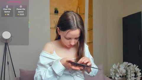 Snapshot of meryldell chatting on 10.30.25 Lollita online show from 10.30.25