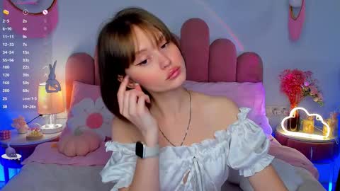 Snapshot of merylew chatting on 10.12.25 Anna online show from 10.12.25