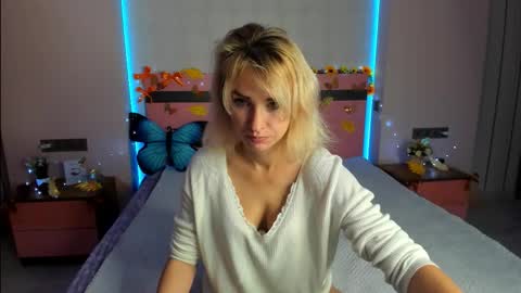 merymidnight online show from 10.02.25