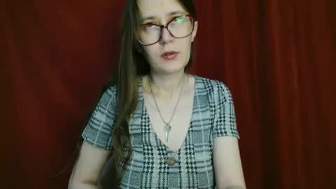 Snapshot of mesmerizing_hypn0_goddess chatting on 10.25.25 Jessica online show from 10.25.25
