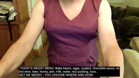 Snapshot of messyxdresser chatting on 10.13.25 messyxdresser online show from 10.13.25