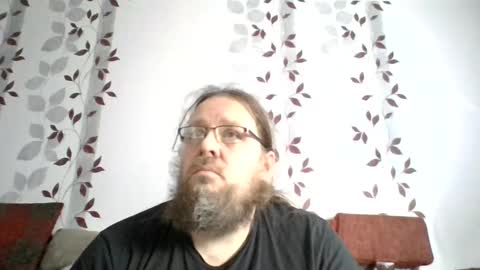 Snapshot of metallbuddy chatting on 01.01.25 ask me online show from 01.01.25