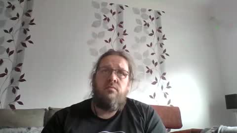 Snapshot of metallbuddy chatting on 01.19.25 ask me online show from 01.19.25