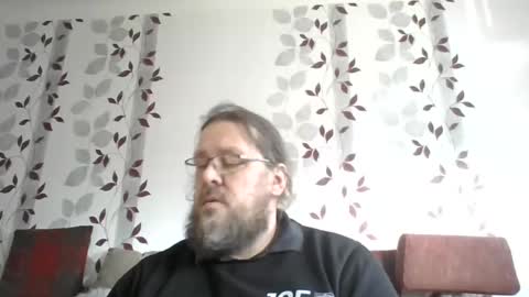 Snapshot of metallbuddy chatting on 02.04.25 ask me online show from 02.04.25