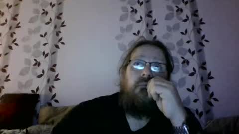 Snapshot of metallbuddy chatting on 03.09.25 ask me online show from 03.09.25