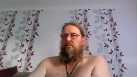 Snapshot of metallbuddy chatting on 09.19.25 ask me online show from 09.19.25