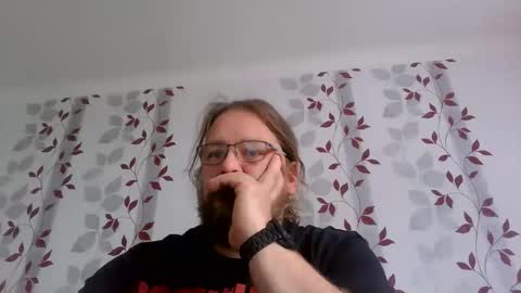 Snapshot of metallbuddy chatting on 10.26.25 ask me online show from 10.26.25