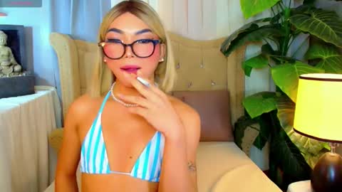 Snapshot of metawinathan chatting on 09.27.25 myka online show from 09.27.25