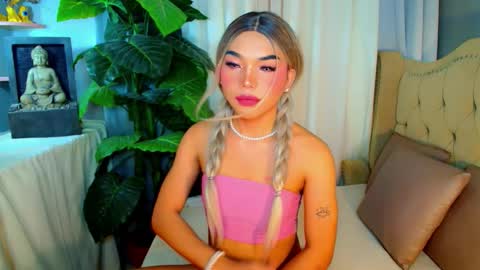 Snapshot of metawinathan chatting on 10.06.25 myka online show from 10.06.25