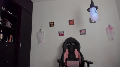 Snapshot of methodicxxx chatting on 09.17.25 xxxxxxxxxmethodicxxxxxxxxx online show from 09.17.25