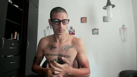 Snapshot of methodicxxx chatting on 09.21.25 xxxxxxxxxmethodicxxxxxxxxx online show from 09.21.25