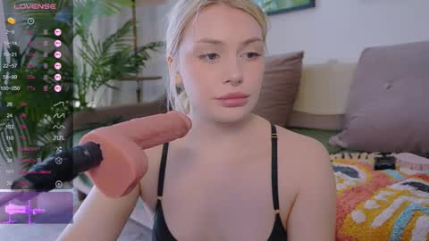 Stella online show from 09.24.25