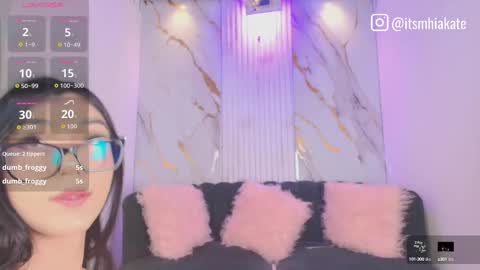 Mhia Kate online show from 09.26.25