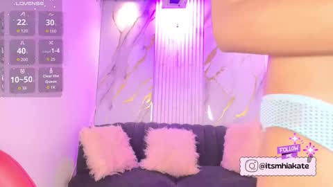 Mhia Kate online show from 11.17.25