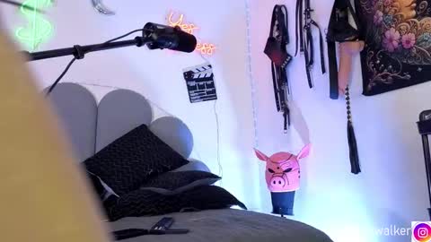 Snapshot of mhiacorleone chatting on 09.20.25 Mistress Corleone online show from 09.20.25