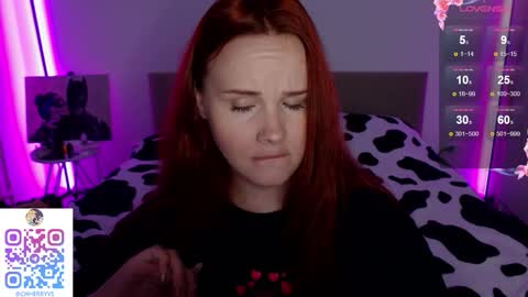 Snapshot of mi_cherry chatting on 10.16.25 Alice online show from 10.16.25