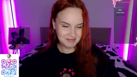 Snapshot of mi_cherry chatting on 10.22.25 Alice online show from 10.22.25