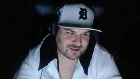 Snapshot of mi_vida21 chatting on 10.31.25 just ask online show from 10.31.25