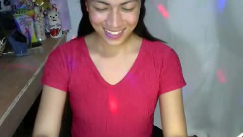 Snapshot of mia0113 chatting on 10.08.25 Mia online show from 10.08.25