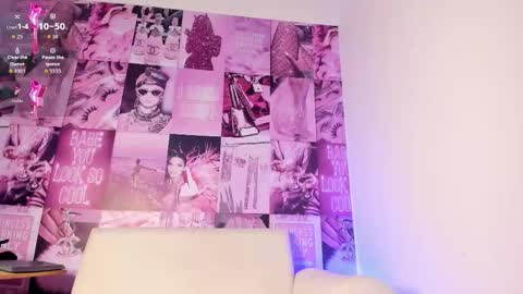 Mia online show from 11.24.25