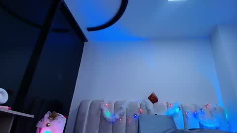 Emi online show from 12.16.25