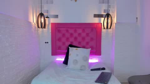 Snapshot of mia__099 chatting on 01.30.25 Mia Blonde online show from 01.30.25
