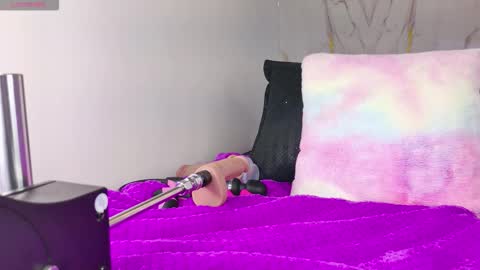 Mia Blonde online show from 10.26.25