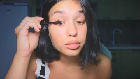 Mia online show from 09.21.25