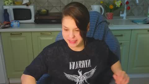 Snapshot of mia___lunaa chatting on 04.28.26 Mia online show from 04.28.26