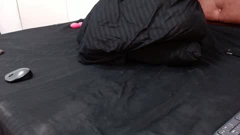 Mia online show from 03.05.25