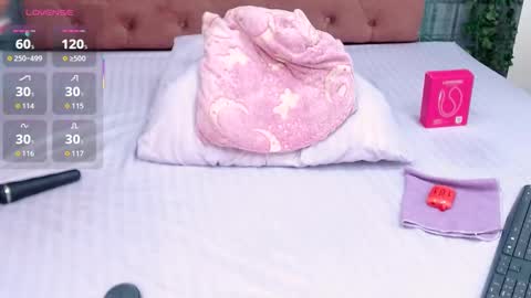 Mia online show from 09.30.25