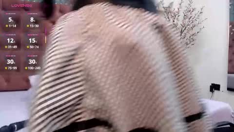 Mia online show from 10.05.25