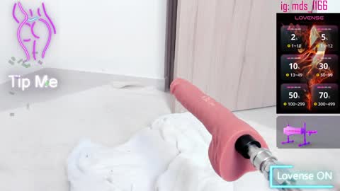 Mia adams  online show from 01.13.25