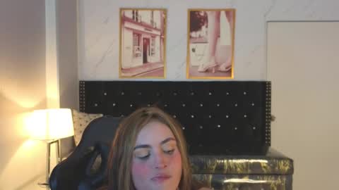 Snapshot of mia_adams_a_ chatting on 09.15.25 Mia online show from 09.15.25