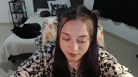 mia online show from 12.16.24