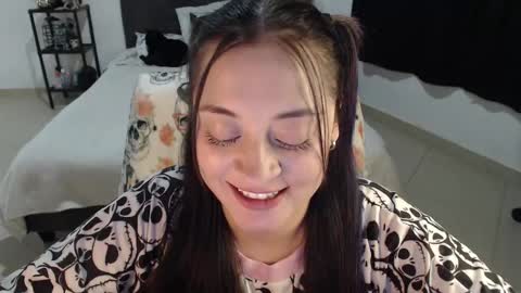 mia online show from 12.16.24