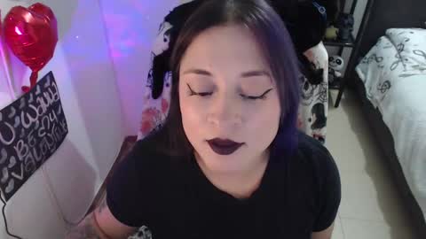 mia online show from 02.12.25